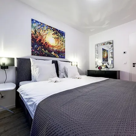 Apartament Frankie's *